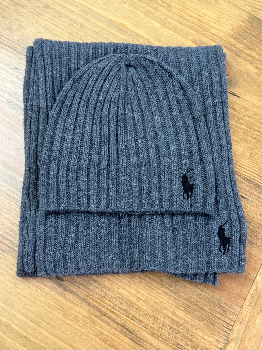 NWT Polo Ralph Lauren Men’s Grey Rib Knit Hat and Scarf Set